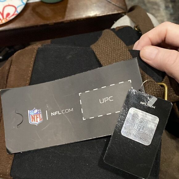 New NWT Legacy NFL Branded Steelers Beer Caddy Cooler w/ Opener Waxed Cotton - Picture 4 of 6